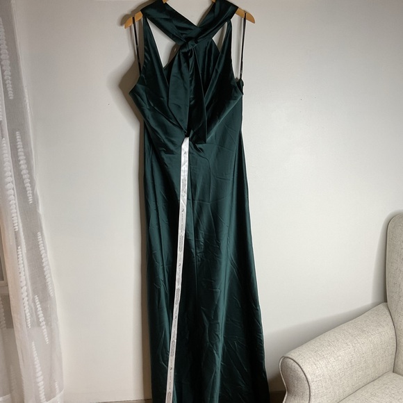 Dessy Lovely Draped Twist Halter Tie Back Trumpet Evergreen Maxi Dress NWT XL - Picture 4 of 10
